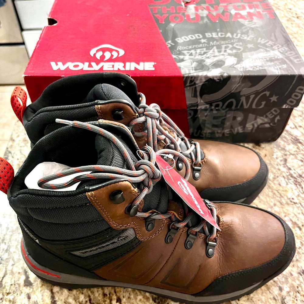 New! Wolverine Men's Chisel 2 Waterproof Hiking Boots (Size 10)